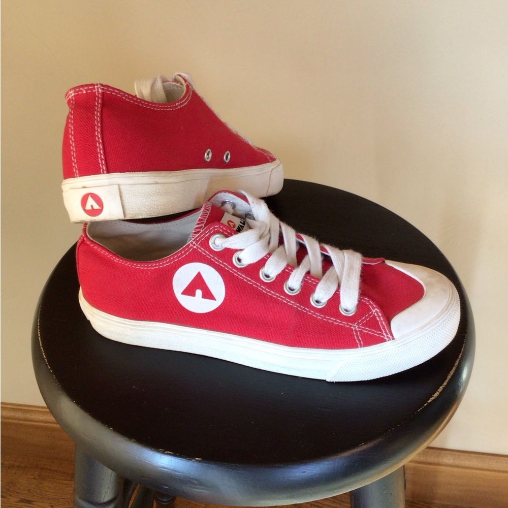 Red air walk low sneakers